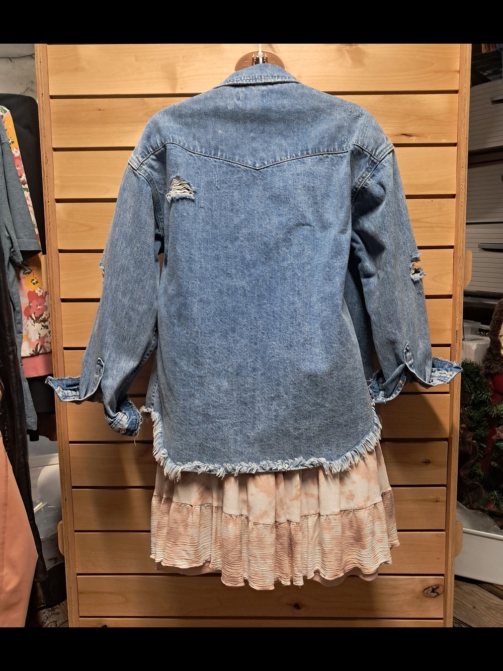 Bluivy Distressed Denim Shacket Size L - Picture 9 of 9